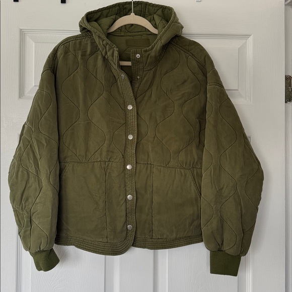 Blank NYC Jackets & Blazers - NORDSTROM BLANK NYC Oversized Army Green Quilted Bomber Jacket - Size Small